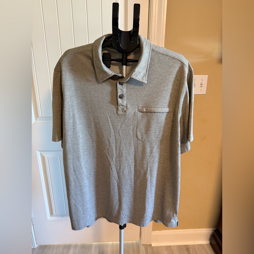 Duluth Trading Men’s Polo Shirt XL Relaxed Fit Zip Pocket Short Sleeve Gray